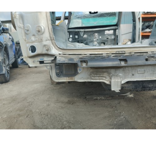 Задняя панель кузова