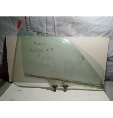 Стекло двери передней правой