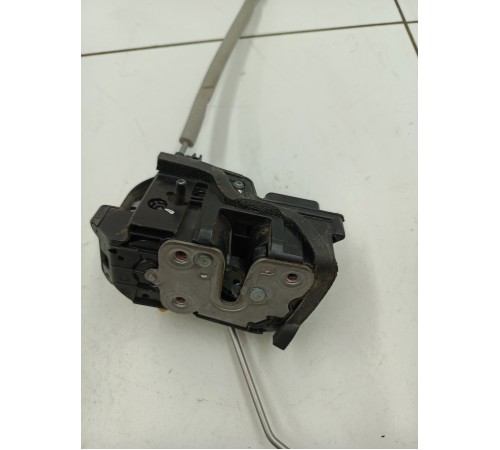 Замок двери задний правый