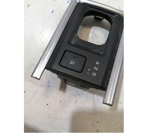 Накладка центральной консоли