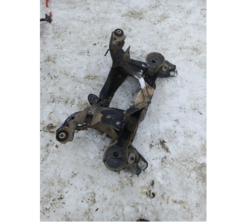 Балка подвески (подрамник) задняя