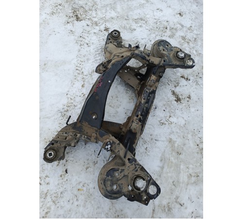 Балка подвески (подрамник) задняя