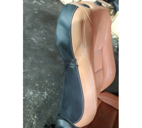 Сиденье(переднее правое)