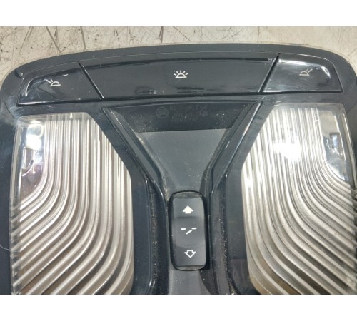 Плафон внутреннего освещения(передний)