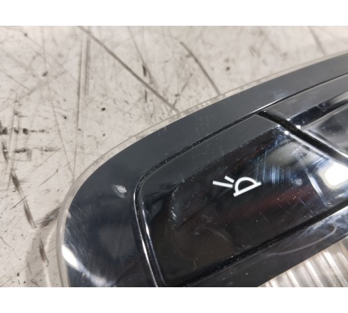 Плафон внутреннего освещения(передний)