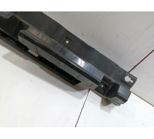 Кронштейн заднего бампера центральный