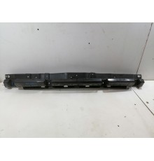 Кронштейн заднего бампера центральный