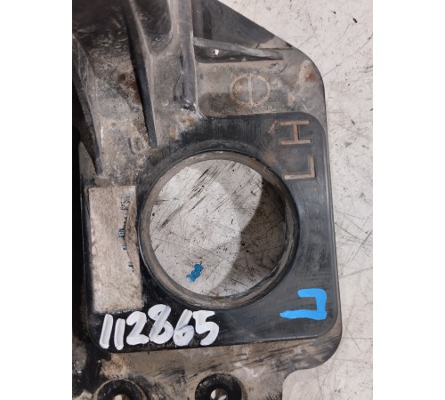 Кронштейн (крепление) фары противотуманной левый