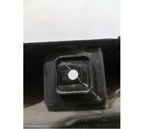 Кронштейн заднего бампера центральный