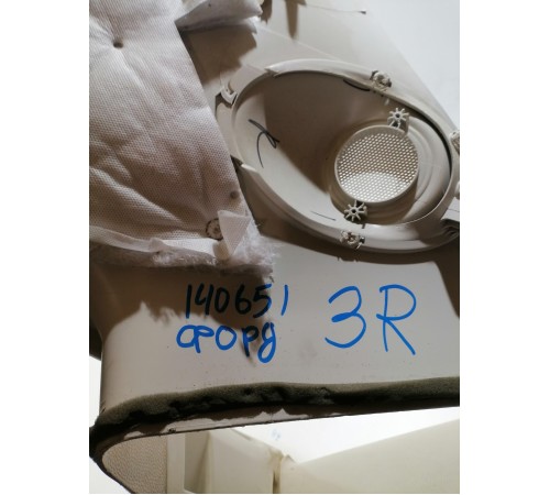 Обшивка багажника правая верхняя