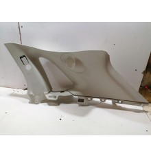 Обшивка багажника правая верхняя