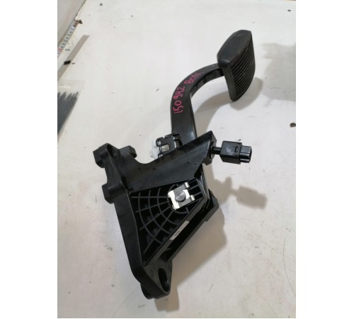 Педаль тормоза