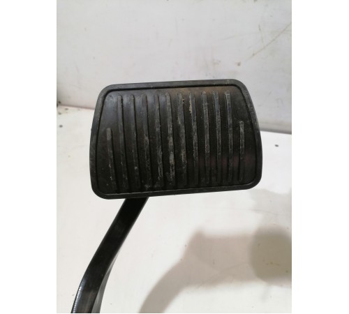 Педаль тормоза