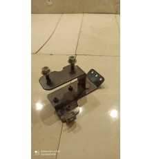 Кронштейн (крепление) тормозного комбинирующего клапана