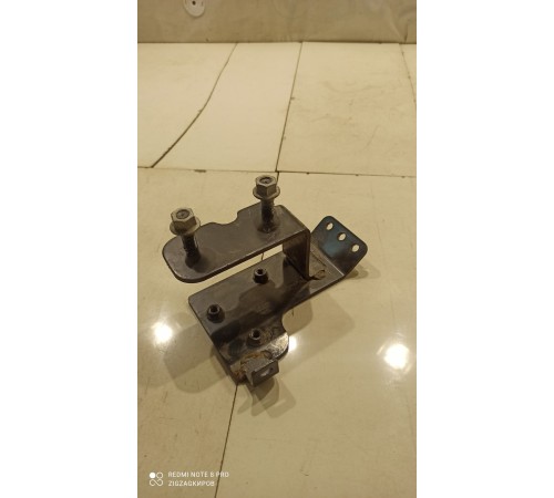 Кронштейн (крепление) тормозного комбинирующего клапана