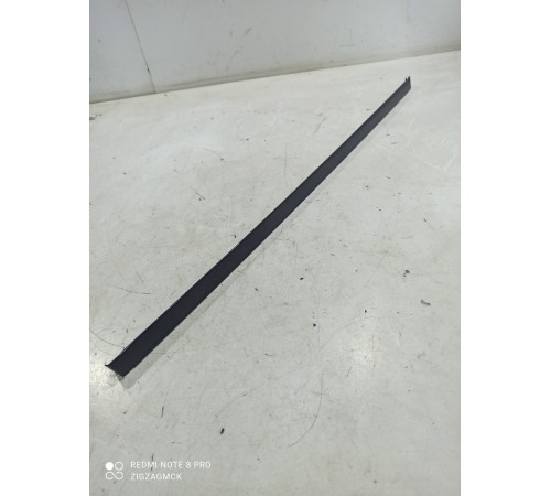 Уплотнитель стекла (задний правый наружный)