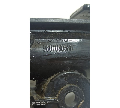 Кронштейн ручки открывания капота