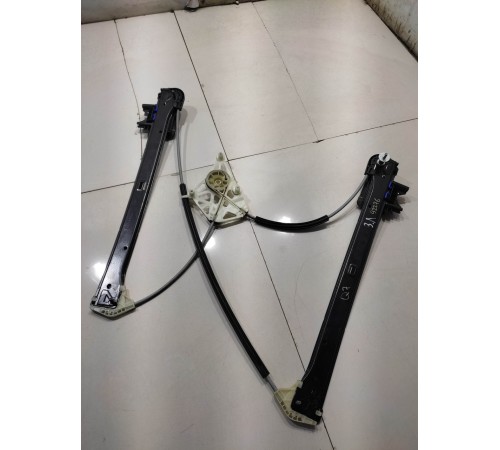 Стеклоподъемник (задний левый)