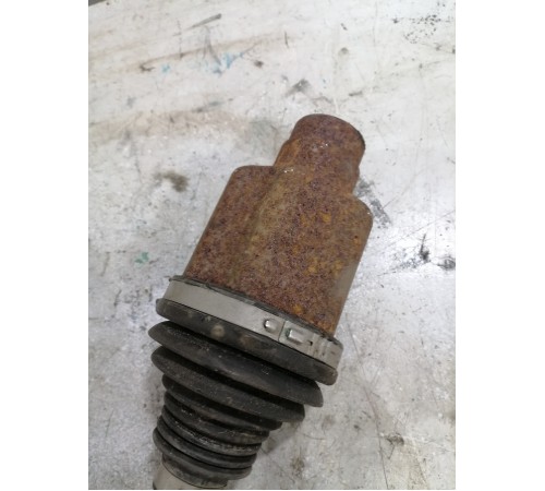 Привод (полуось) задний правый