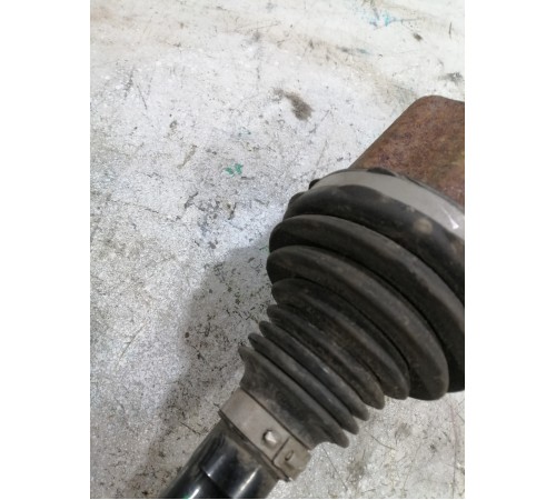 Привод (полуось) задний правый