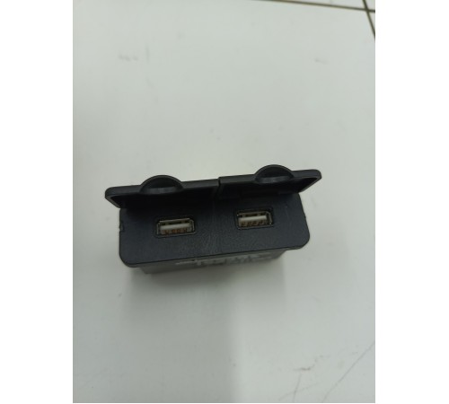 Разъем USB двойной задний