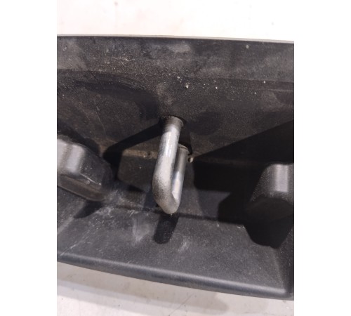 Ответная часть замка багажника