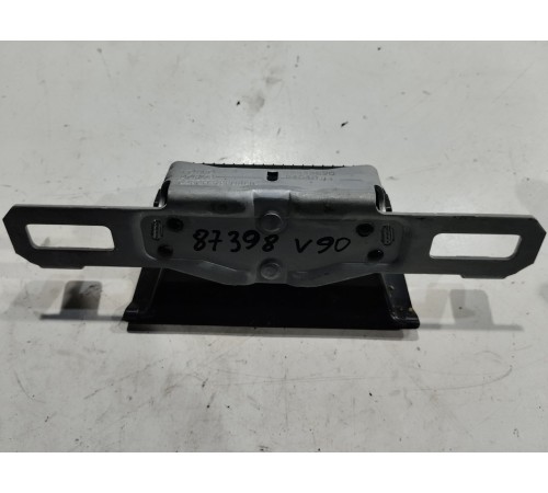 Ответная часть замка багажника