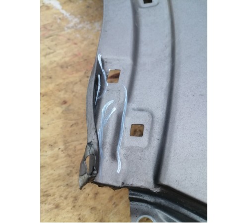 Крыло переднее правое