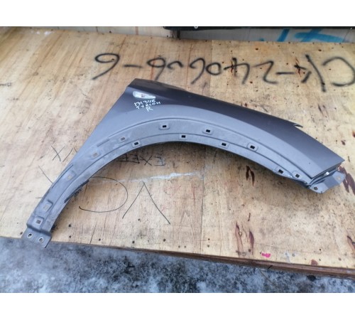 Крыло переднее правое