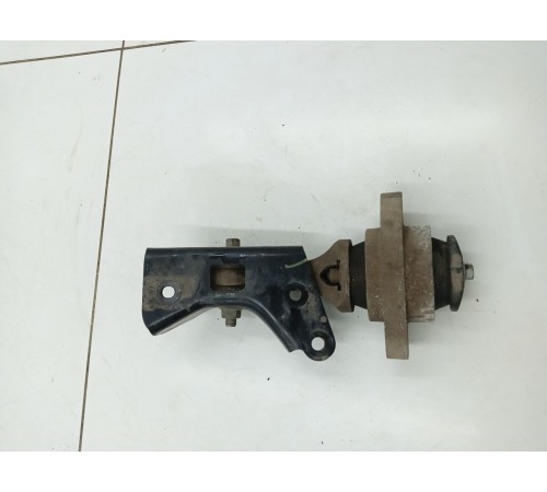 Опора двигателя задняя