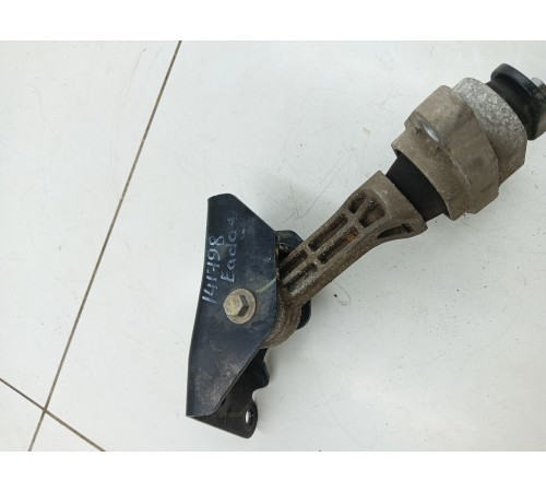 Опора двигателя задняя