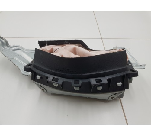 Подушка безопасности пассажира