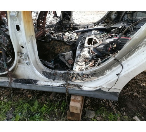 Порог со стойкой левый