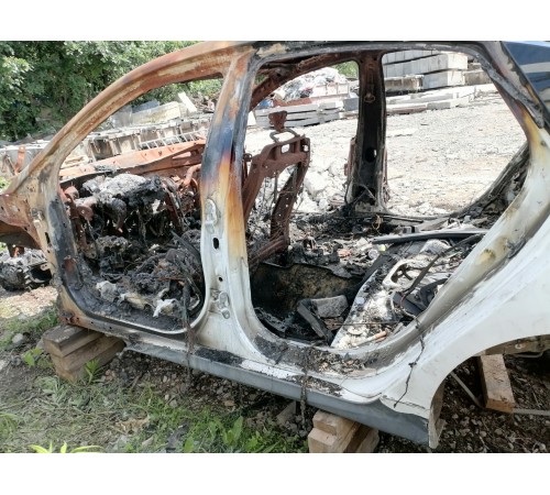 Порог со стойкой левый