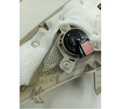 Обшивка стойки лобового стекла левая с динамиком