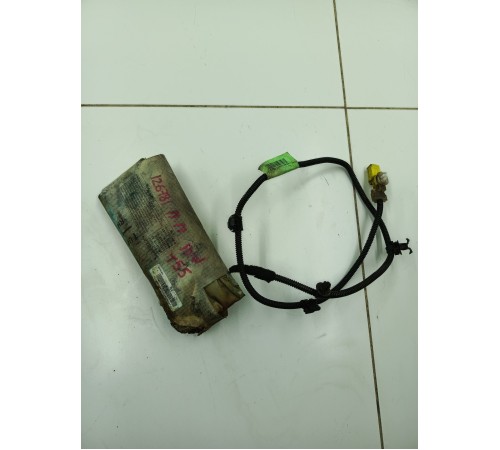 Подушка безопасности в сиденье передняя правая