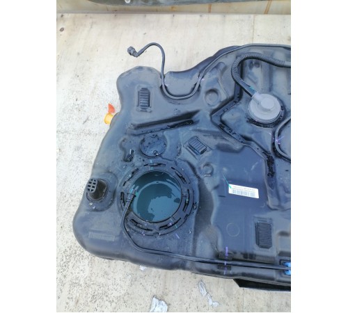 Бак топливный