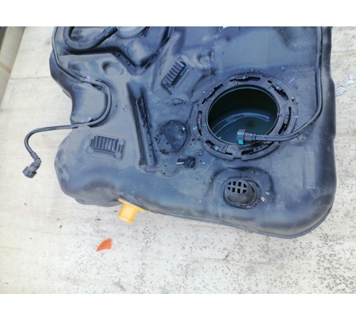 Бак топливный