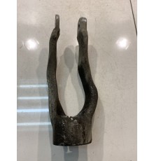 Кронштейн амортизатора (передний, левый)