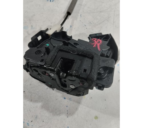 Замок двери задний правый