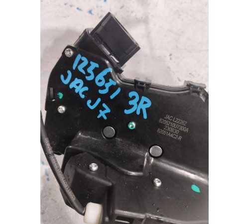 Замок двери задний правый