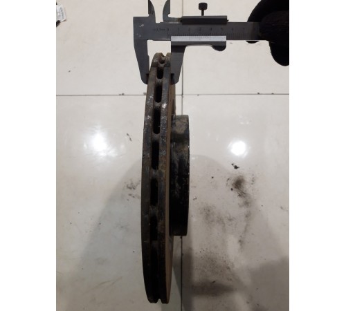 Тормозной диск (задний, правый)