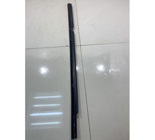 Уплотнитель стекла (задний, правый, внешний)