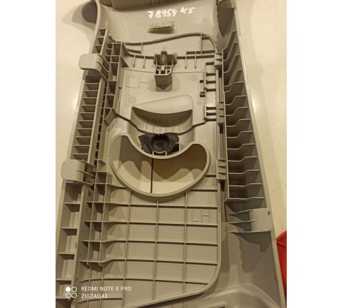 Обшивка центральной стойки (левая)