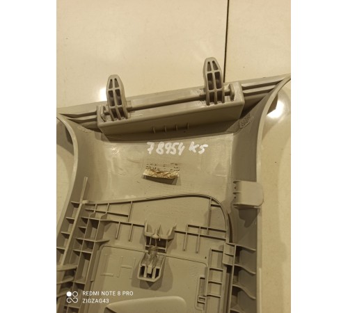 Обшивка центральной стойки (левая)