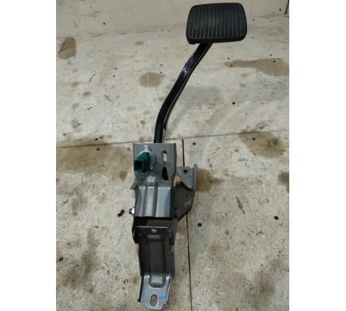 Педаль тормоза