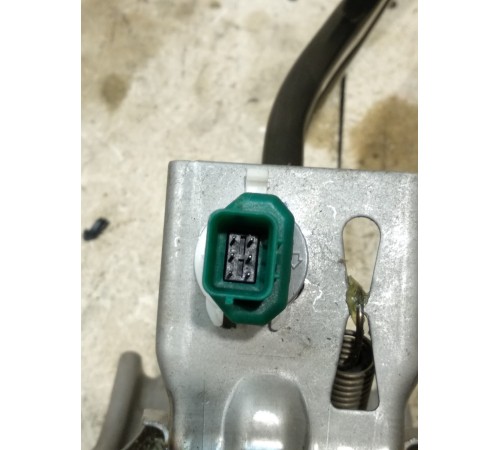 Педаль тормоза