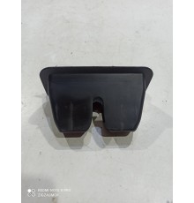 Кожух (накладка) замка багажника