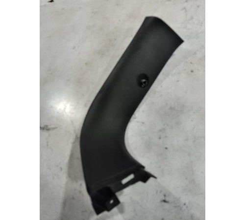 Обшивка крышки багажника левая