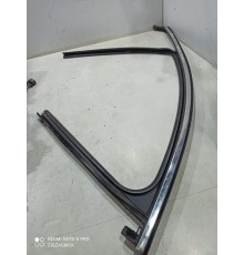 Уплотнитель стекла двери (передний левый)